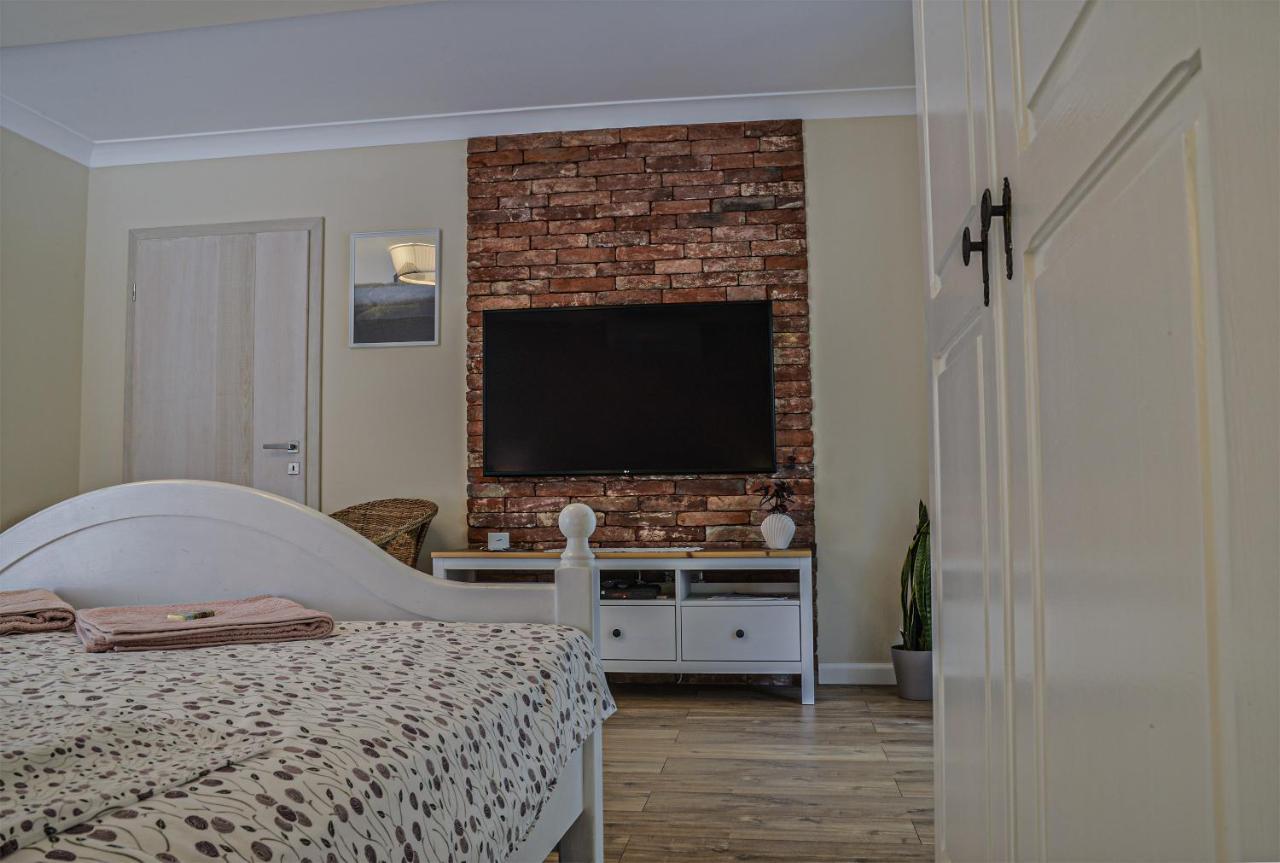 Terrace Apartments Eger Luaran gambar