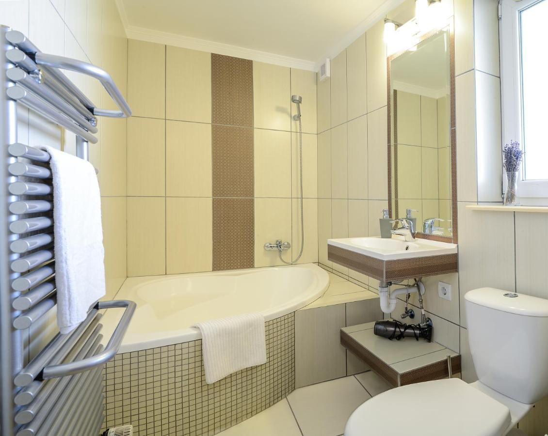 Terrace Apartments Eger Luaran gambar