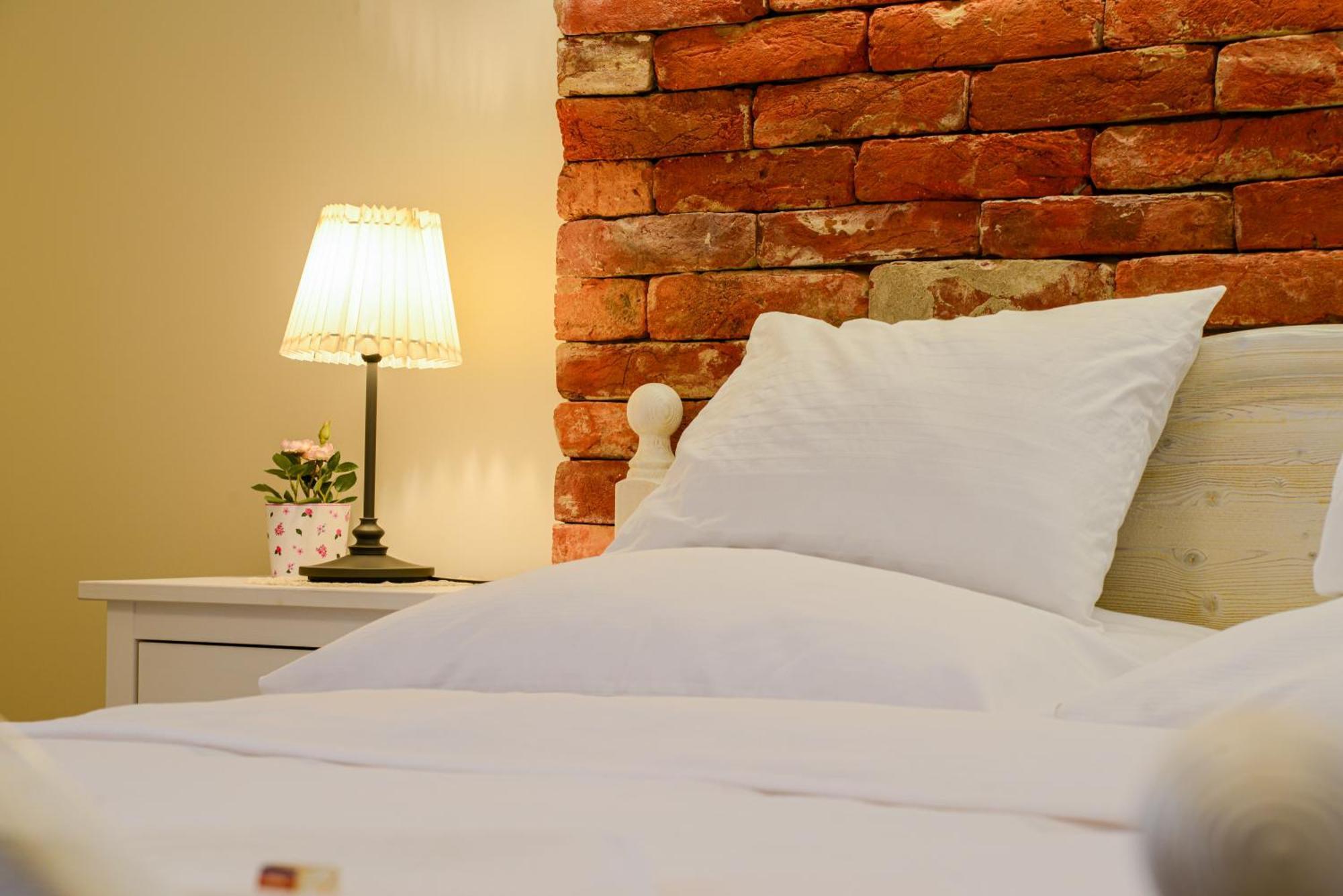 Terrace Apartments Eger Luaran gambar